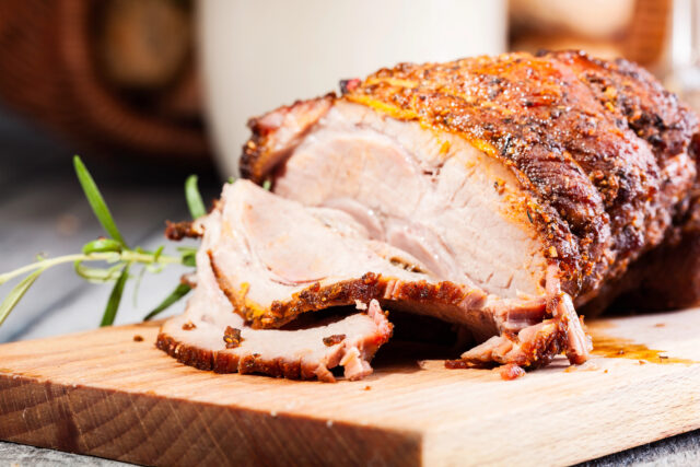 Šťavnatá pečená krkovička s chrumkavou kôrkou