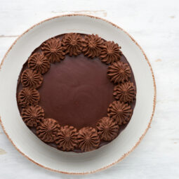 Parížska torta ako z čias minulých: poctivá čokoládová klasika, ktorú si upečiete aj doma