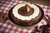Kubánska torta s banánmi a čokoládovou polevou