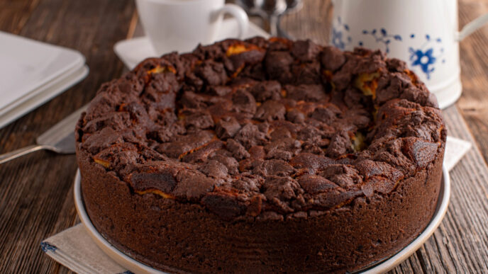 Rýchly jablkový koláč s čokoládou, ktorú zvládne každý