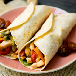 Tortilla s kuracím mäsom ako rýchle a chutné riešenie obeda