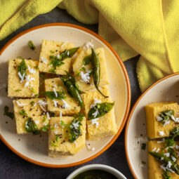 Zapečená polenta z plechu: Rýchly, lacný a chutný recept pre každý deň