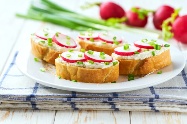 Svieža reďkovková nátierka: jednoduchý jarný recept plný chuti