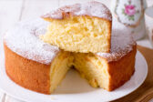 Jemná piškótová torta ako obláčik