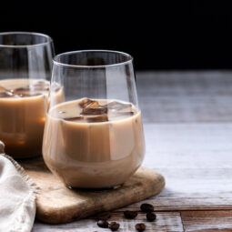 Domáci krémový likér inšpirovaný Baileys: jednoduchý recept, ktorý si obľúbite