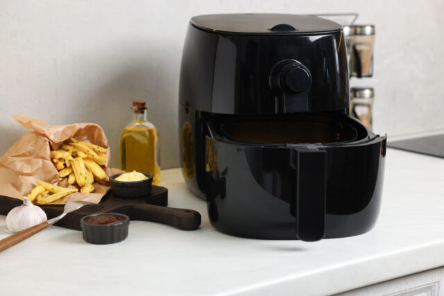 Ako vyčistiť air fryer bez námahy: Jednoduchý trik, ktorý si zamilujete