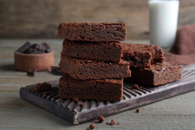 Domáce čokoládové brownies bez múky a cukru: pripravíte ich iba z 3 surovín