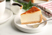 Krémový Kinder Bueno cheesecake bez pečenia