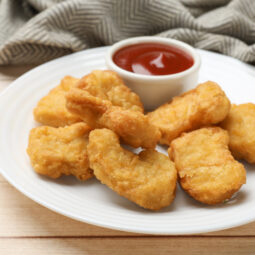 Domáce chicken nuggets: chrumkavá klasika z fastfoodu, ktorú si zvládnete pripraviť aj sami