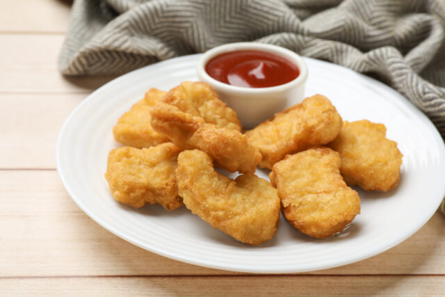Domáce chicken nuggets: chrumkavá klasika z fastfoodu, ktorú si zvládnete pripraviť aj sami