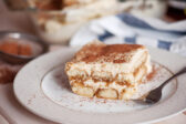 Krémové tiramisu bez vajec s nádychom amaretta
