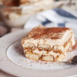 Krémové tiramisu bez vajec s nádychom amaretta