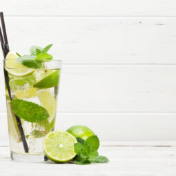 Nealkoholické mojito: Svieža letná klasika bez kvapky alkoholu