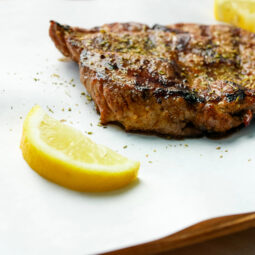 Ako pripraviť mäso na grile ako profesionál: 5 pravidiel pre dokonalý steak aj šťavnatú krkovičku