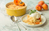 Marhuľový crumble: Jednoduchý ovocný dezert, pri ktorom cesto vôbec nepotrebujete