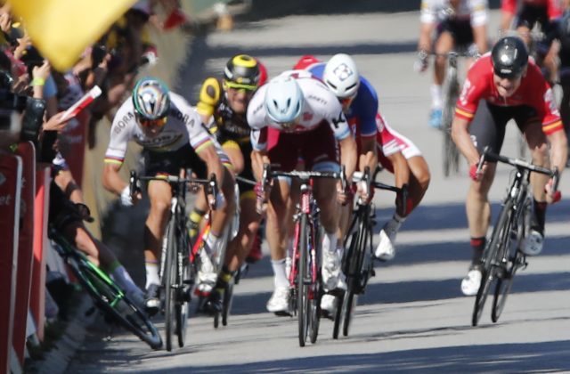 346702_peter sagan mark cavendish 640x420.jpg