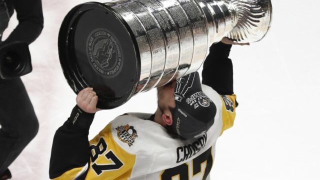 346925_stanley_cup_penguins_predators_hockey_67717 68bfecc4953541f5a28ec7c4b73fb505 640x420.jpg