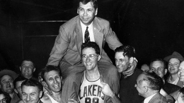 347325_obit_kundla_basketball_74989 820fe266491e48ffac904e5aa64c34f0 640x420.jpg