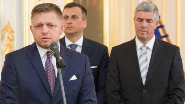 348301_robert fico andrej dankobela bugar 640x420.jpg