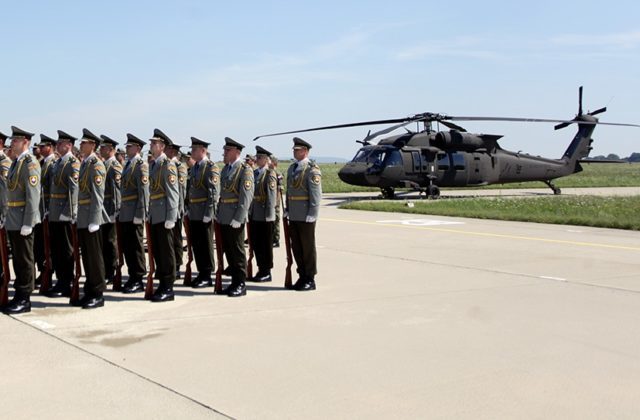 348374_blackhawk 640x420.jpg