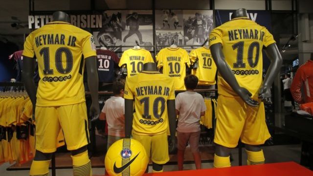 348450_france_soccer_neymar_54624 b97e17369d0f4831b6374c3b0c8c2963 640x420.jpg
