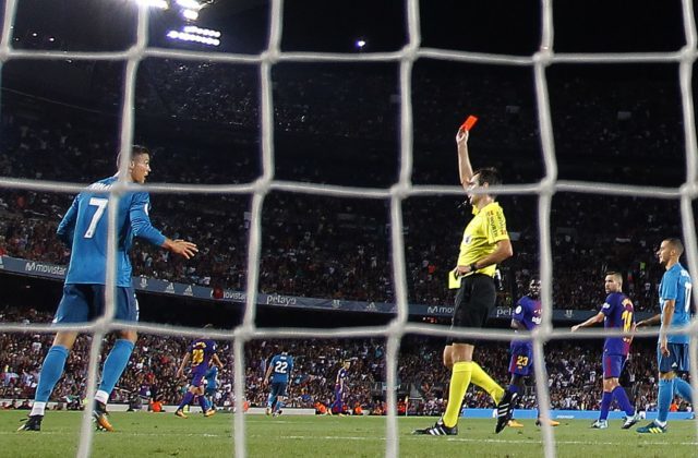 349285_ricardo de burgos cristiano ronaldo 640x420.jpg