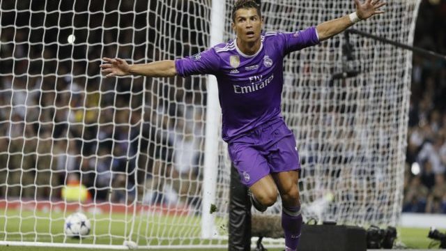 350133_cristiano ronaldo 4 640x420.jpg