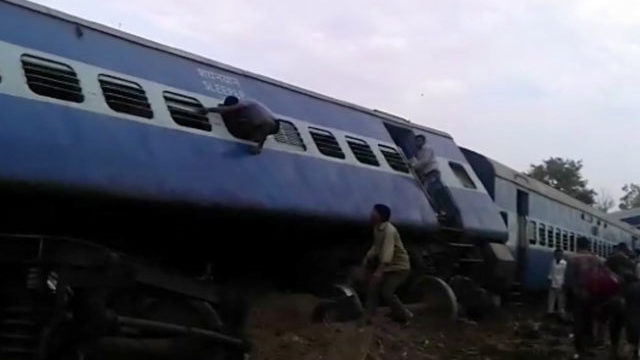 350142_india_derailment_41425 d1f860ac418b4969a4208553f57fac8a 640x420.jpg