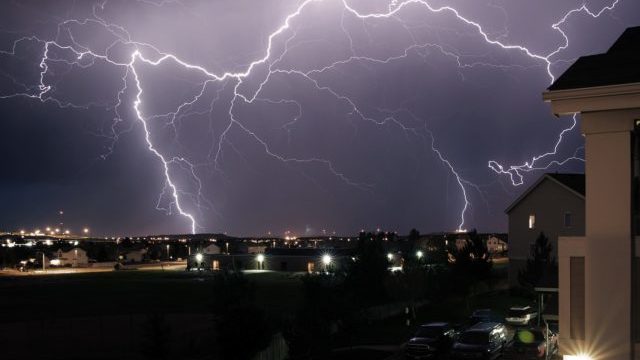 350465_basrka_ilustraa na foto 640x420.jpg