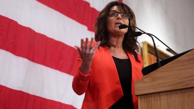 350772_sarah palin 640x420.jpg