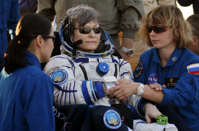 351137_peggy whitson 640x420.jpg