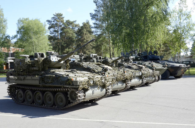 351153_vojenska technika 640x420.jpg