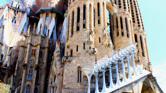 352040_sagrada familia 640x420.jpg