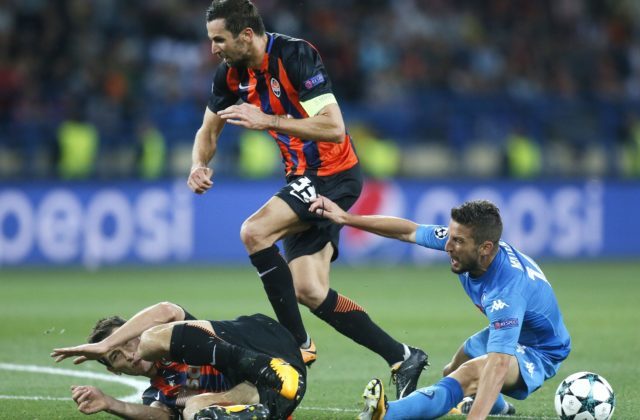 352122_dario srna dentinho dries mertens 640x420.jpg