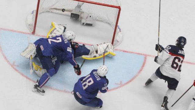 352297_christian jaros 640x420.jpg