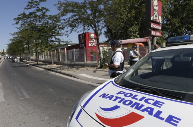 352453_marseille policia 640x420.jpg