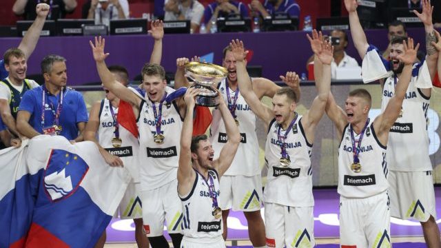 352478_me basketbalistov 640x420.jpg