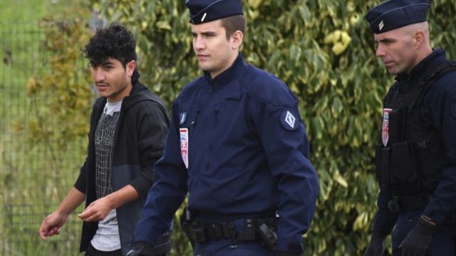 352674_france_migrants_evacuation_06756 5e613c8436f14fb28bd8d341fb557fa2 640x420.jpg