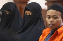 352712_indonesia_female_militant_06401 8050e452456c4d4f8fa2b8661f4c4973 640x420.jpg