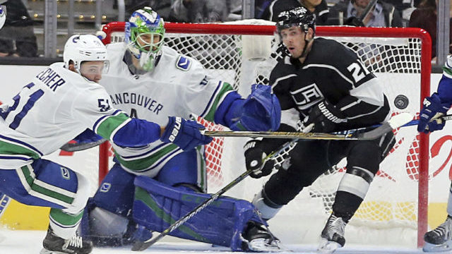 352899_canucks_kings_hockey_67490 f0032cad61804775bab6bd141ca2ef77 640x420.jpg
