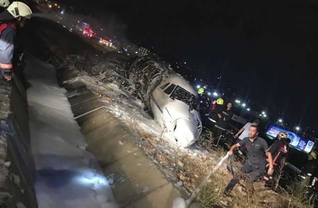352925_turkey_airport_accident_05065 06ca331d86b048779f76423b289c9b1f 640x420.jpg