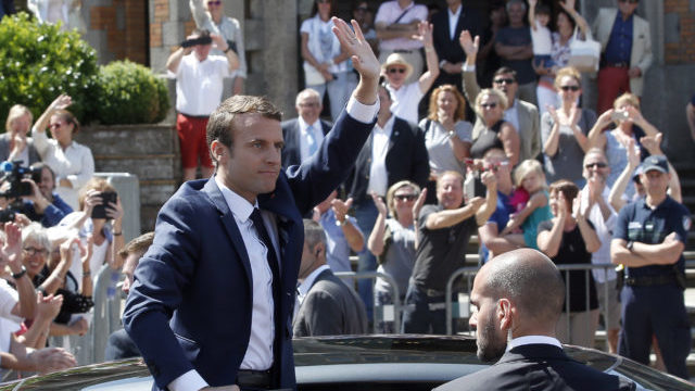 353055_emmanuel macron 2 640x420.jpg