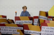 353244_angela merkelova 2 640x420.jpg