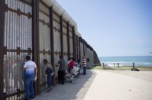 353528_border_wall_21805 b36b7a4e41b841e1a3b0a92bf88404cc 640x420.jpg