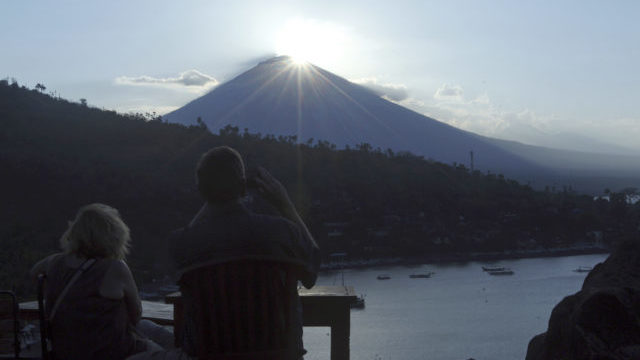 353787_sopka agung 640x420.jpg