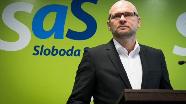 353868_fc8a8501 640x420.jpg