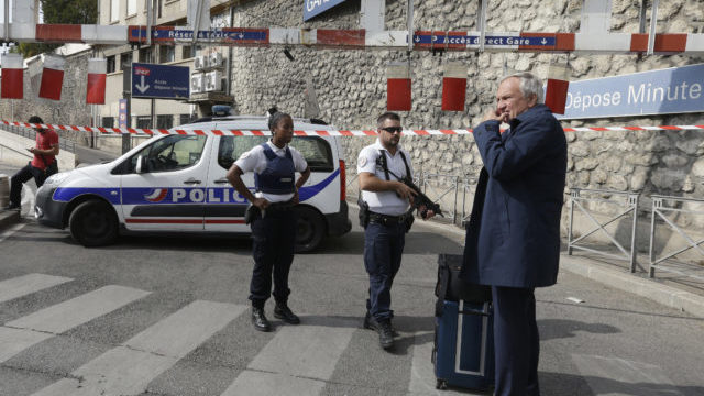 353949_france_knife_attack_91957 ed7959784d304088952a47a6cb1c9e4d 640x420.jpg