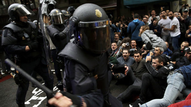 353985_referendum barcelona 640x420.jpg