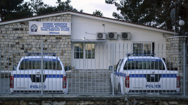 354082_greece_turkish_asylum_seekers_20378 48a2013af46d4f9cb89bfb102a9434eb 640x420.jpg