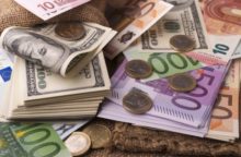 354087_dolar euro 640x420.jpg